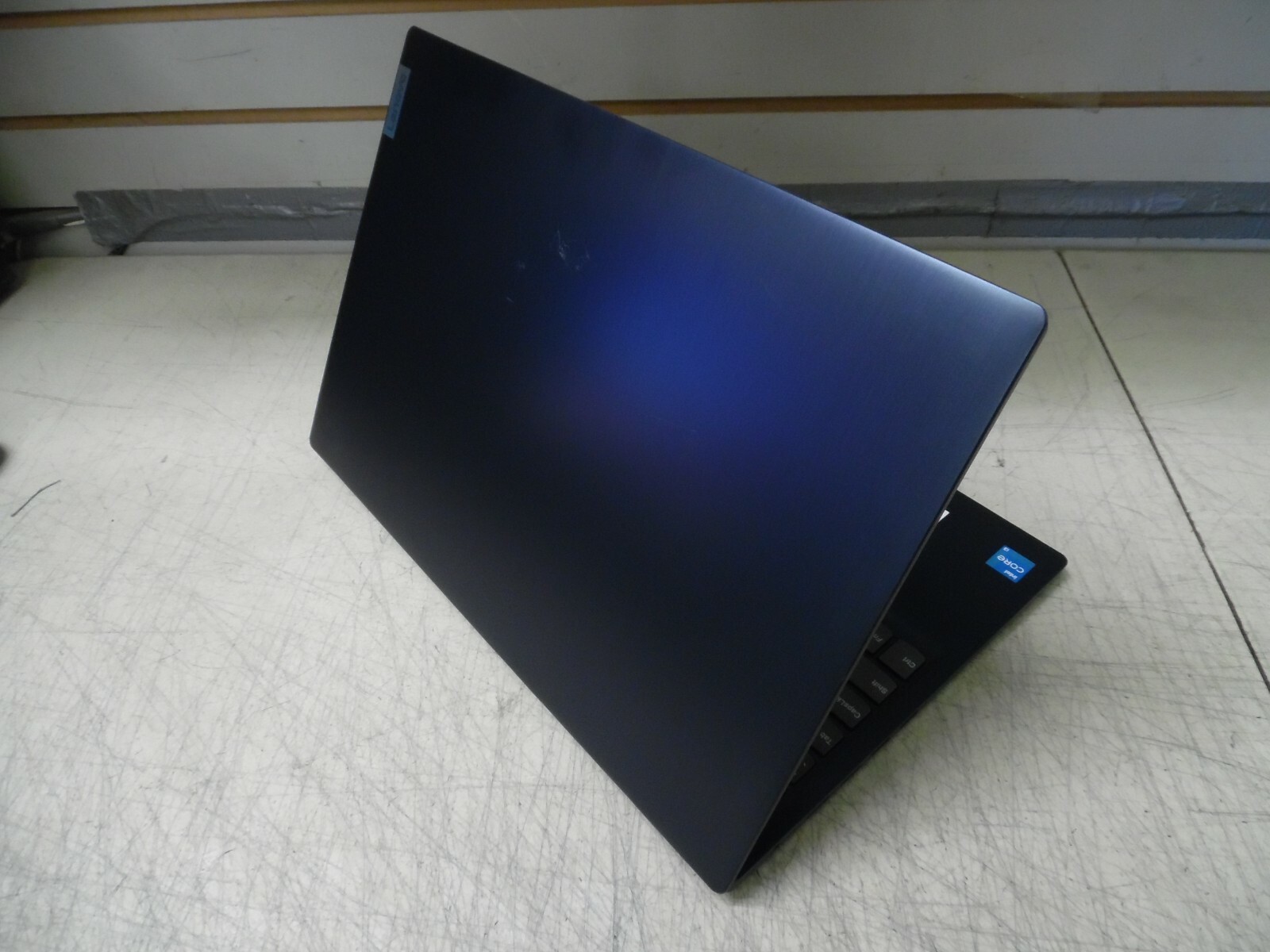 Lenovo IdeaPad 3 15.6″ (128GB SSD,Core i3 4GB RAM) Laptop Abyss Blue