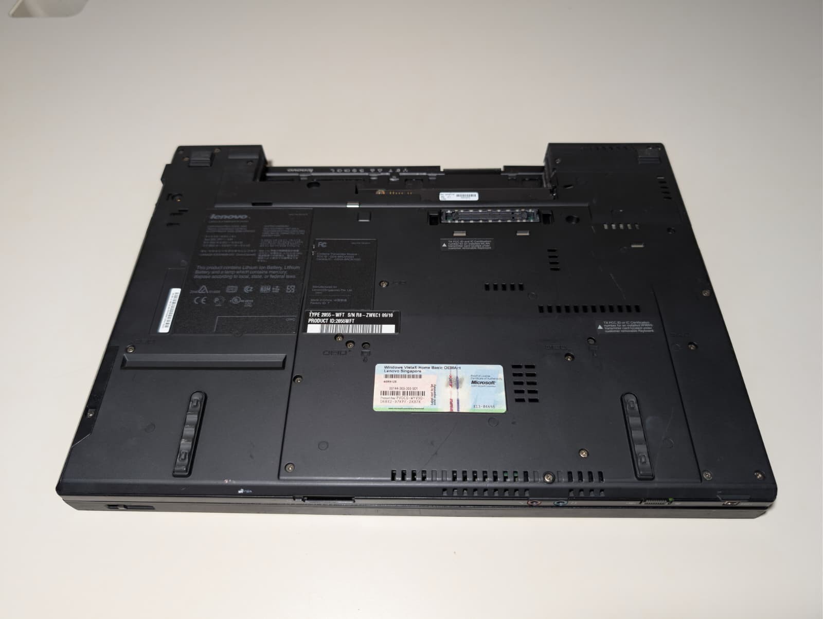 Lenovo ThinkPad T500 | C2D P8400 3GB RAM 320GB HDD | DVD AMD Win 7 Pro 32-Bit