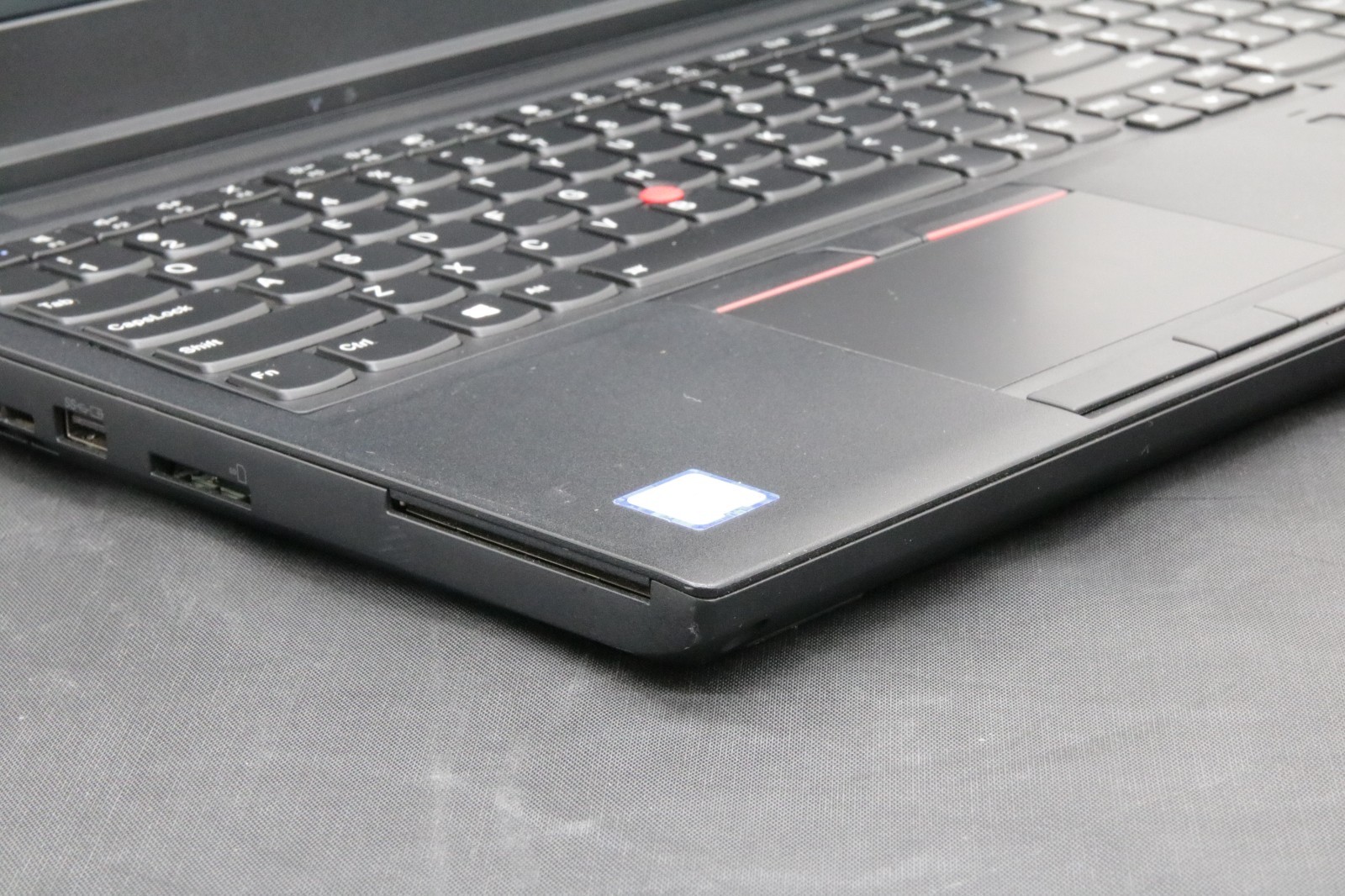 Lenovo ThinkPad P52 – i7-8850H – 16GB, 512GB, Windows 11 +Adapter