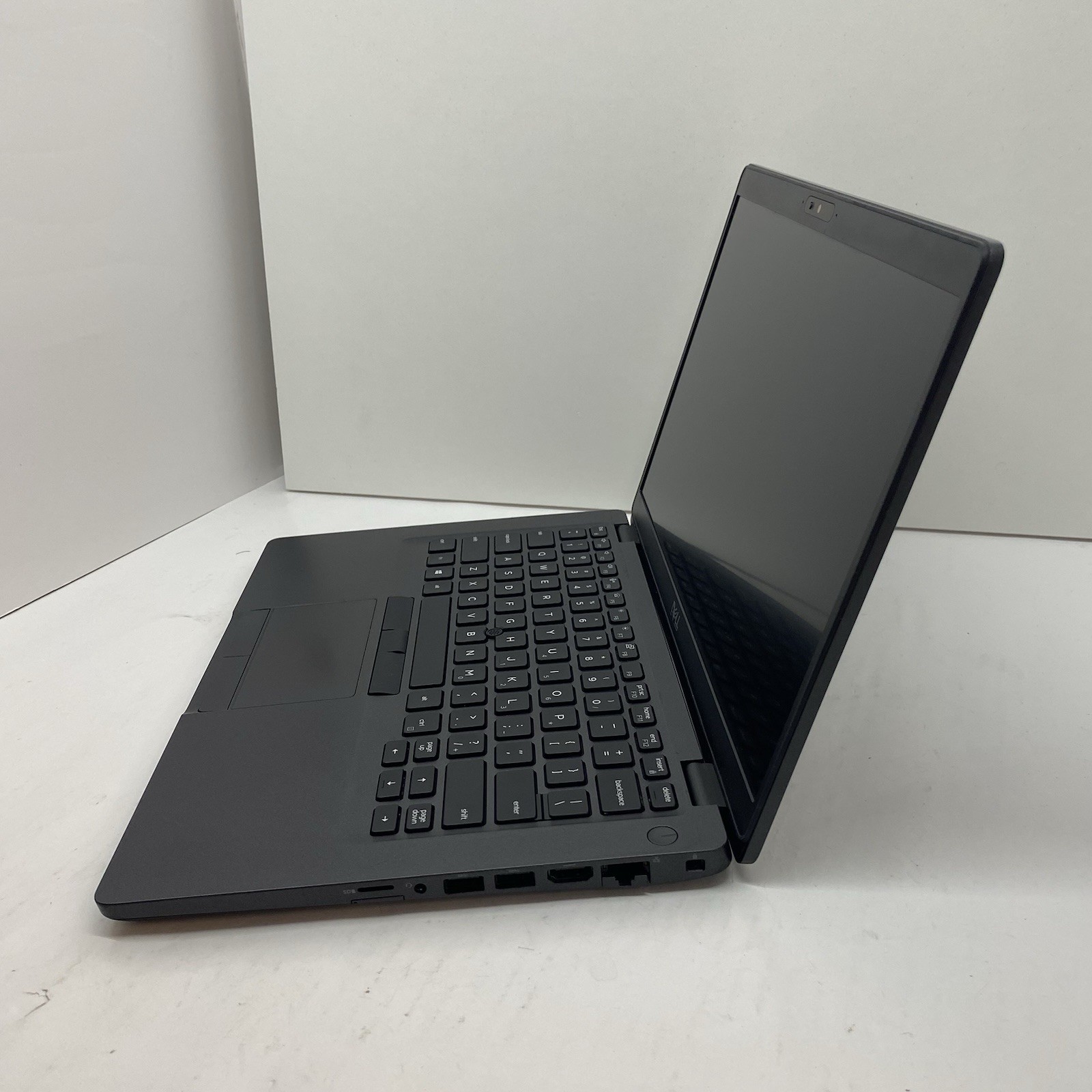 Dell Latitude 5400 Core i5-8365U 1.60GHz 16GB RAM 256GB NVMe SSD Windows 11 Pro