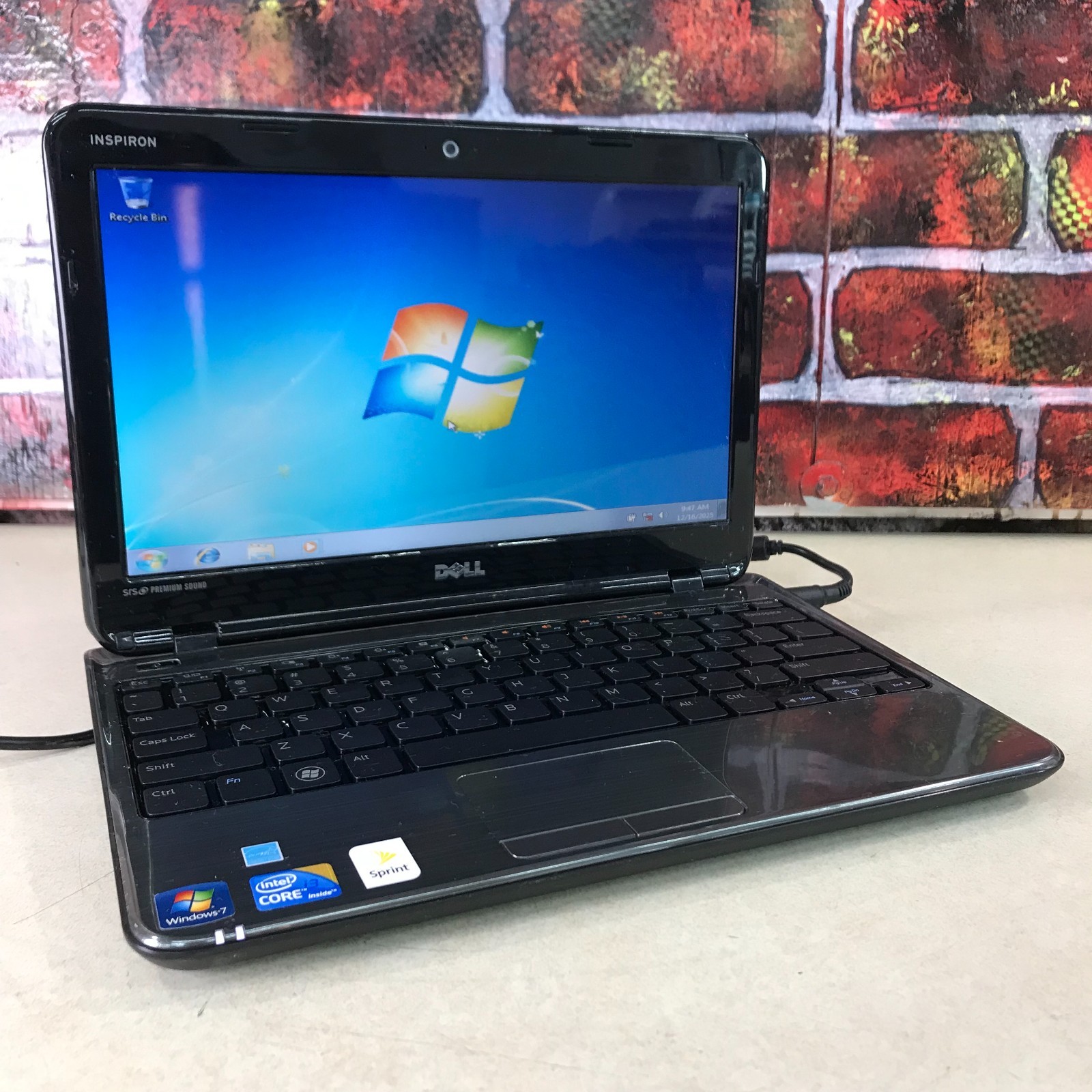 Dell Inspiron Mini Retro Gaming Laptop i3-U330 1.2GHz 2GB RAM (Windows 7 64-Bit)