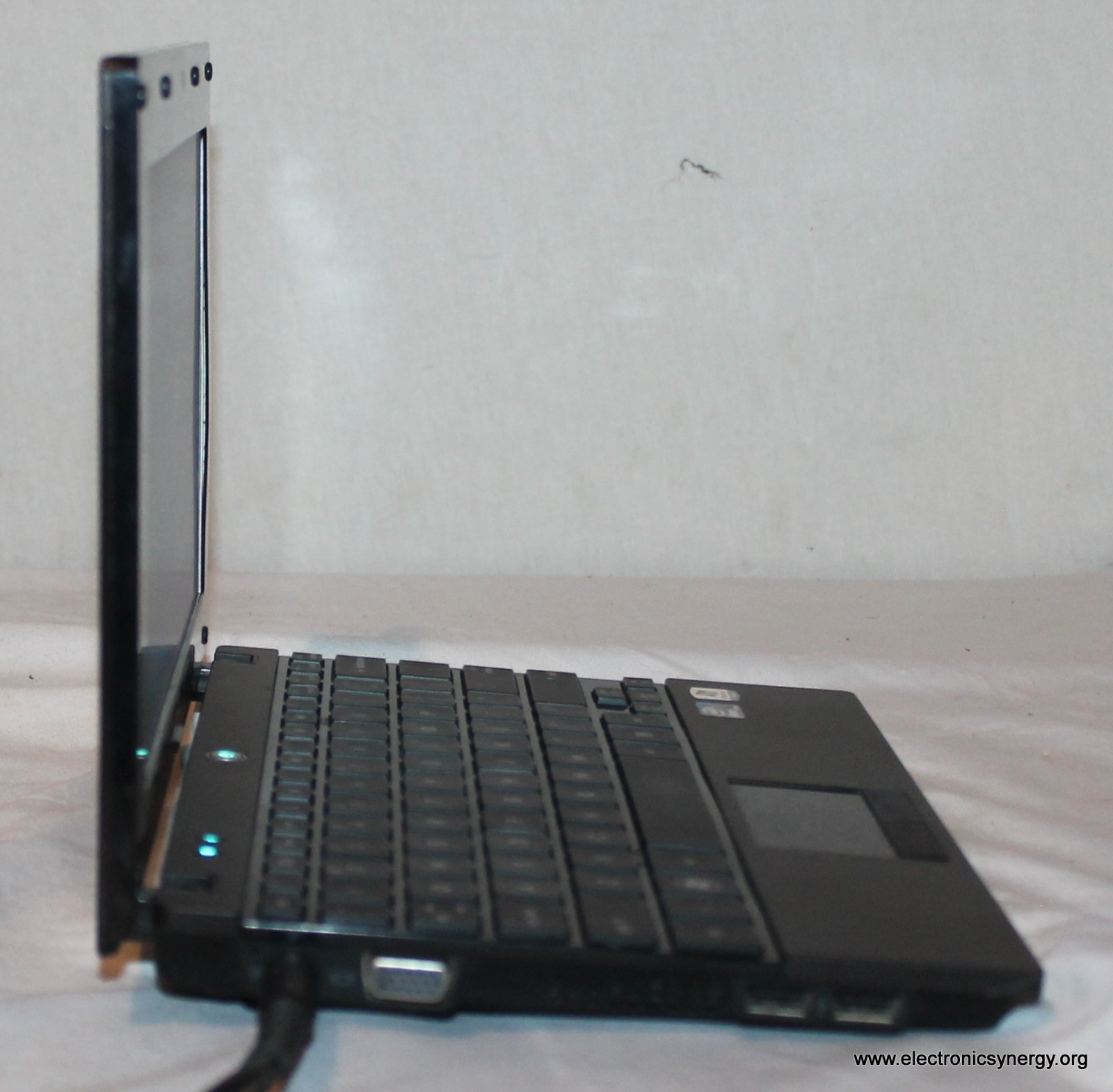 HP Mini 5103 Netbook Intel Atom N455 2GB RAM 100GB HDD Windows 7 Starter x86 PC!