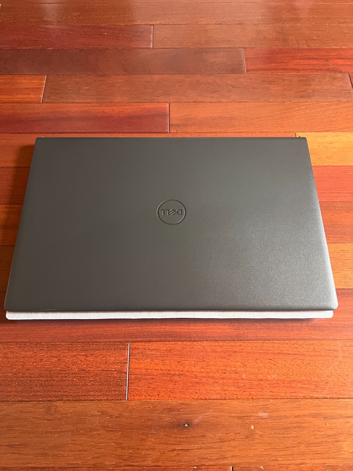 Dell Inspiron 3530 15.6″ FHD Touch Intel i5-1334U 16GB RAM 1TB(512+512) SSD W11H