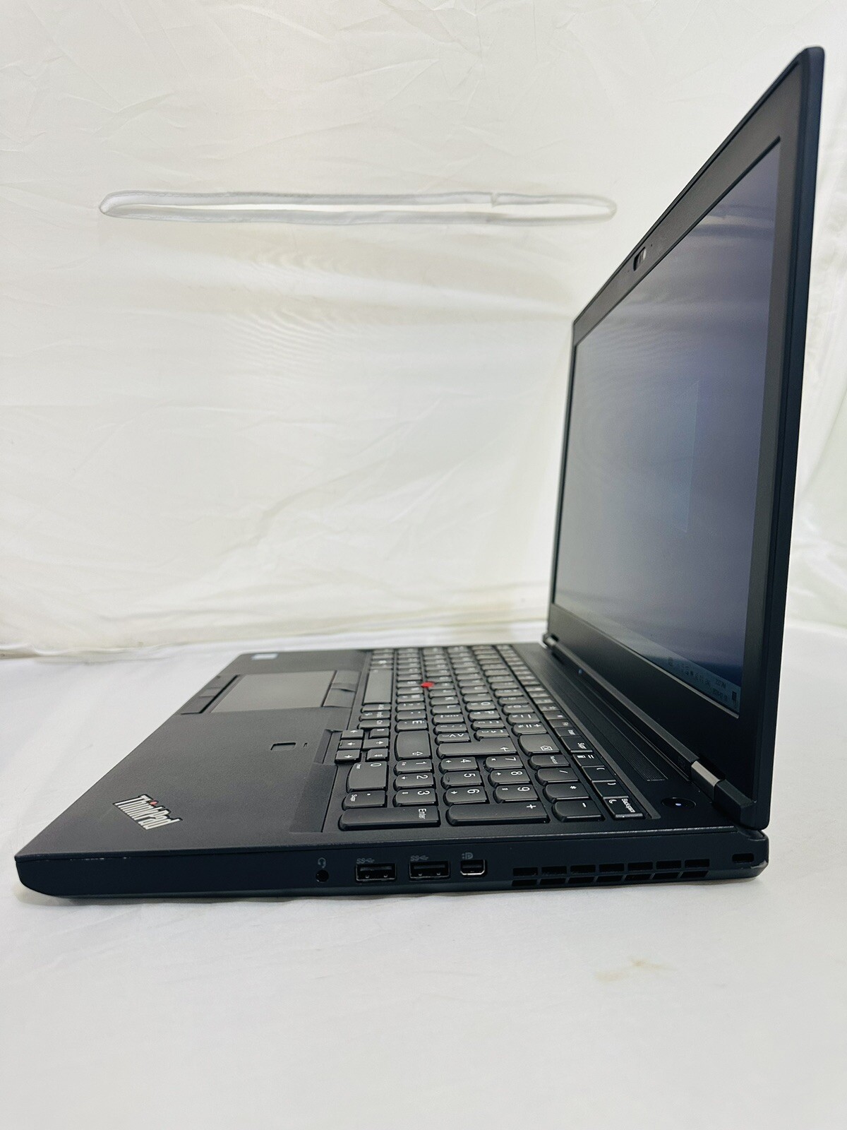 Lenovo ThinkPad P52 15.6″ i7-8850H 2.6GHz 32GB 512GB SSD 8th Gen Win 10 HD