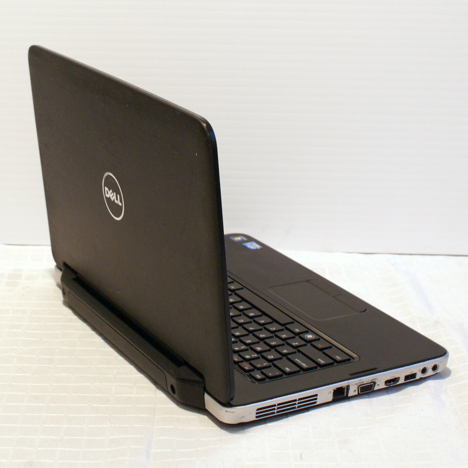 Dell Vostro 2520 – Intel i3-2328m 2.2Ghz 4GB 250GB Windows 10 Home Ac Adapter