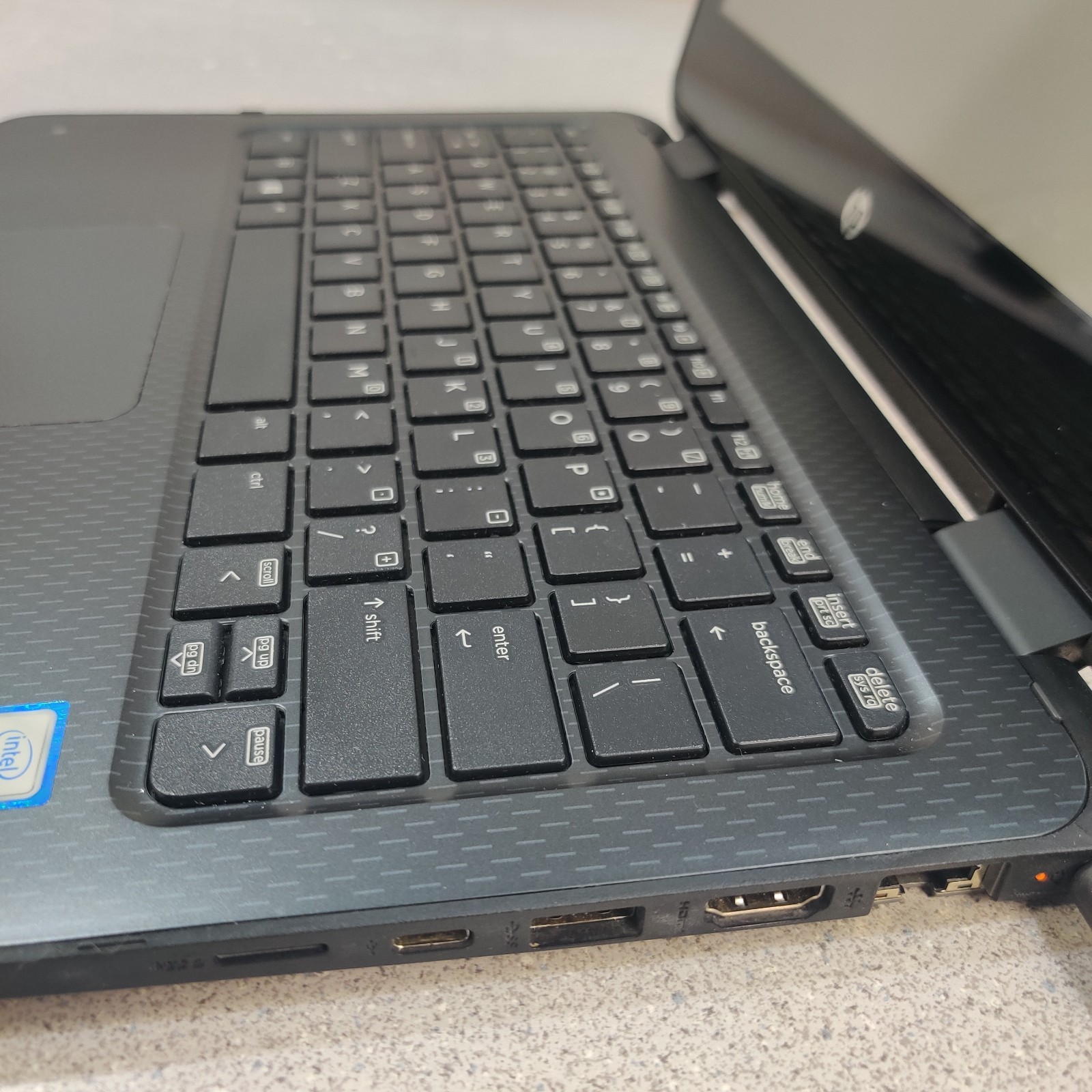 HP ProBook x360 11 G2 EE, Core-m3-7Y30 8GB NO SSD/OS/AC ADAPTER – USED