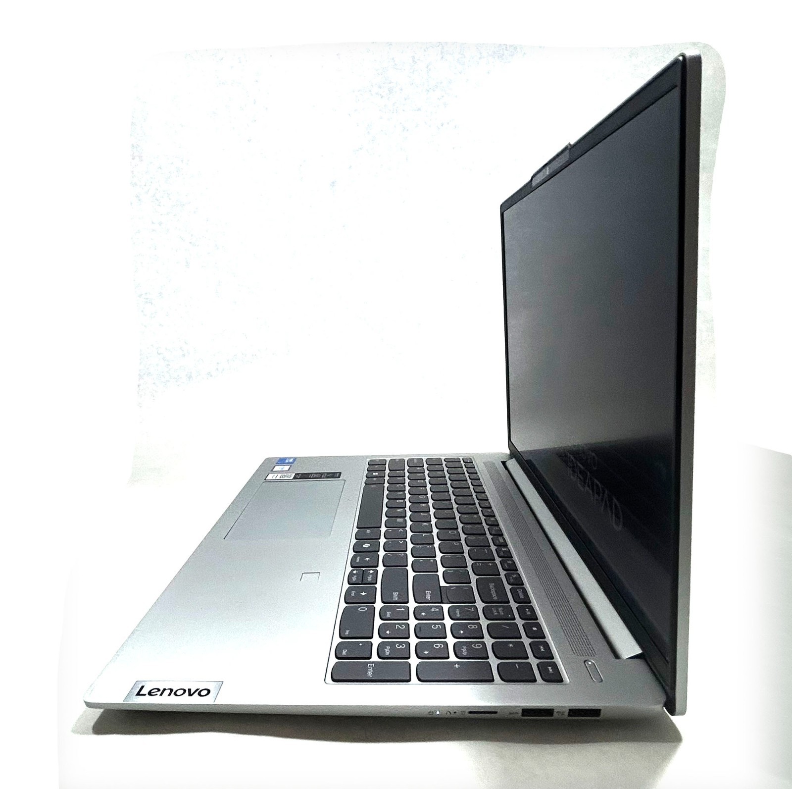 Lenovo IdeaPad Slim 5 16IRU9 83FW 16″ Intel 7_150U 3.4GHz 16GB 512GB W 11 Pro