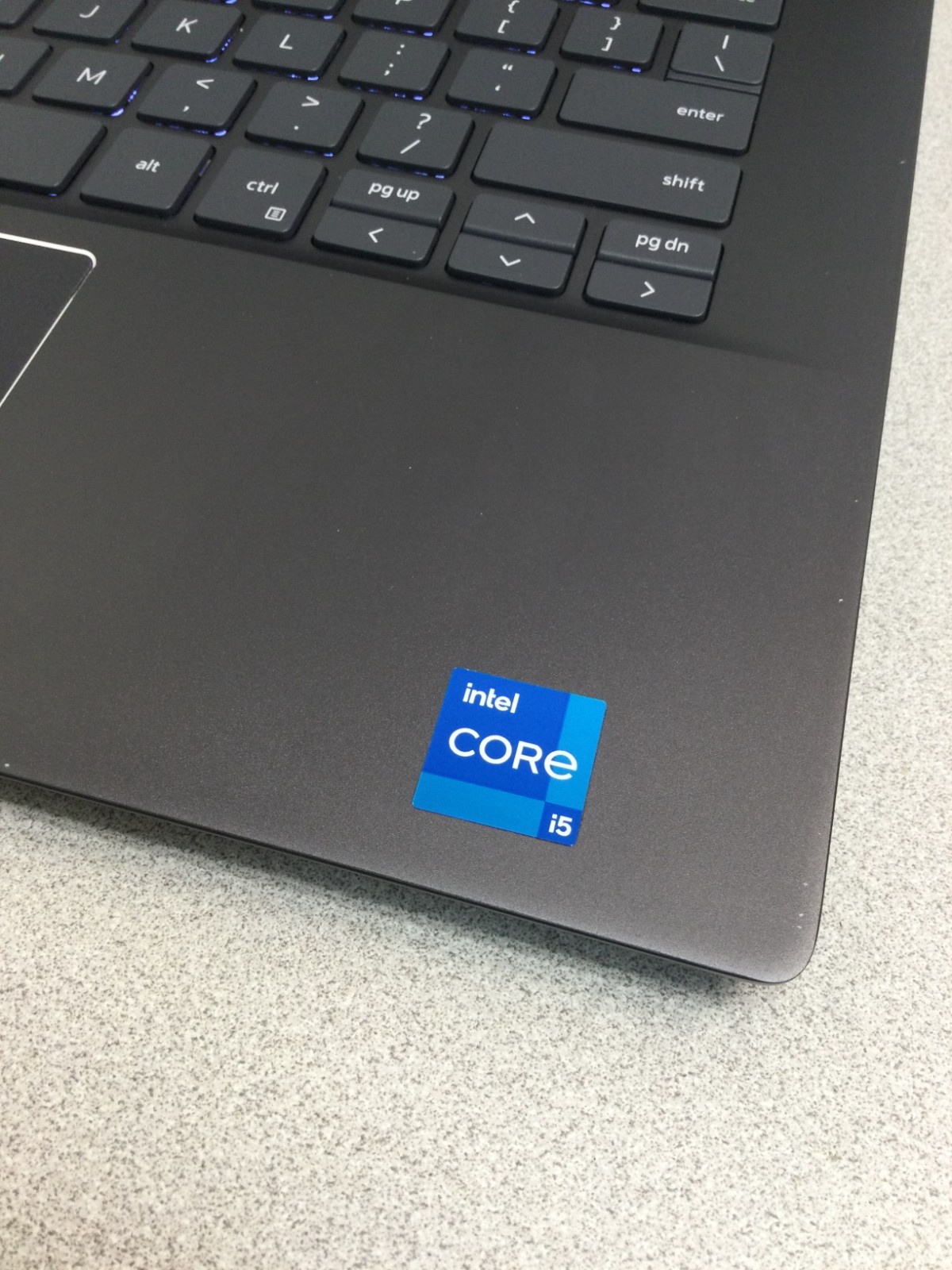 **AS-IS**Dell Vostro 5402 14″ core i5 11th gen 8GB RAM /NO SSD /PARTS OR REPAIR!