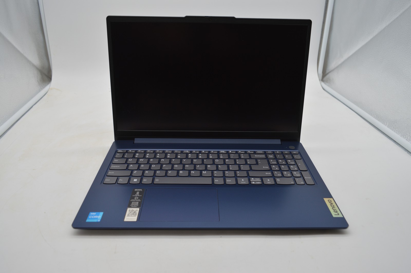 Lenovo IdeaPad Slim 3 15IRU8 Core i3-1315U 1.2GHz 8GB 256GB SSD PC1795883
