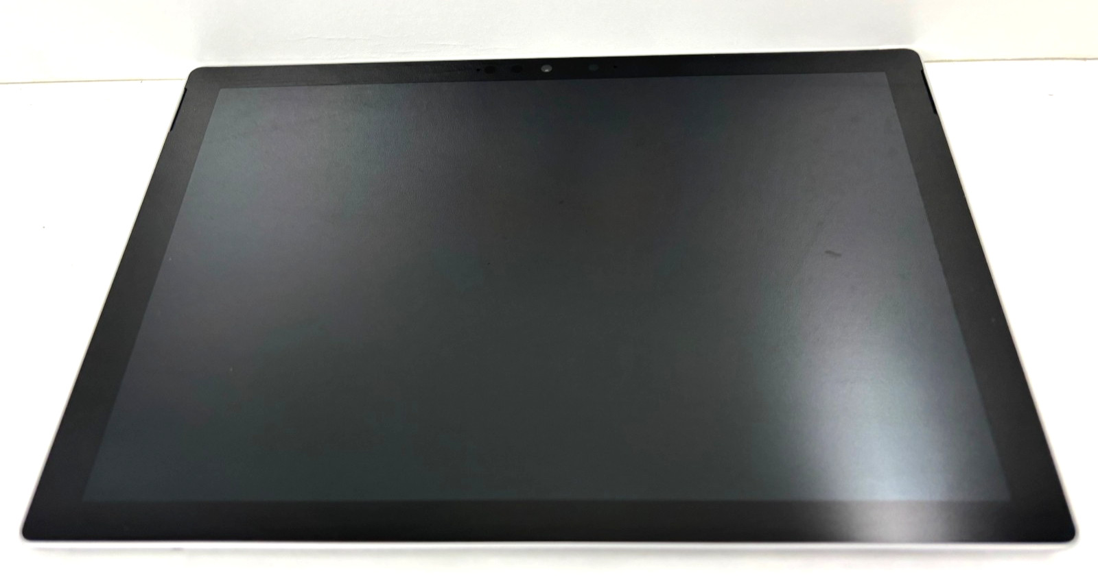 Microsoft Surface Pro 7 12.3” Tablet 128SSD i5-1035G5 8GB RAM Screen Half Dark
