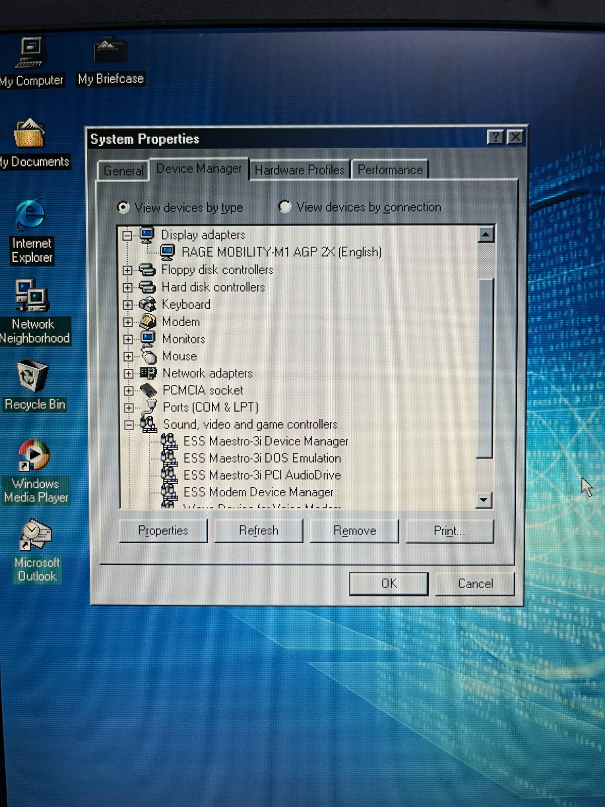 Dell Inspiron 3800 Pentium III 500Mhz 256MB Ram, 6GB HDD ATi Mobility Windows 98