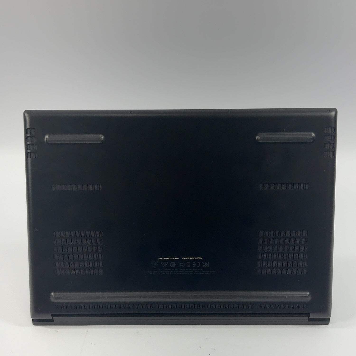 Razer Blade 16 RZ09-0483 16″ i9-13950HX 2.2GHz 32GB RAM 1TB SSD GeForce RTX 4090