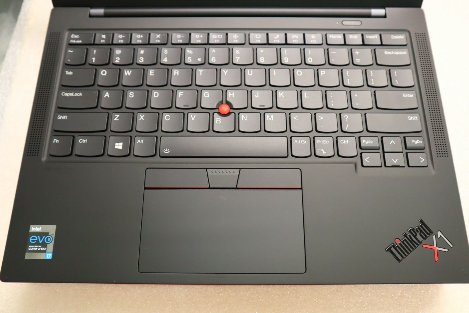 US English Lenovo Thinkpad X1 Carbon G9 WQUXGA i7-1185G7 32GB 1TB Gar Laptop