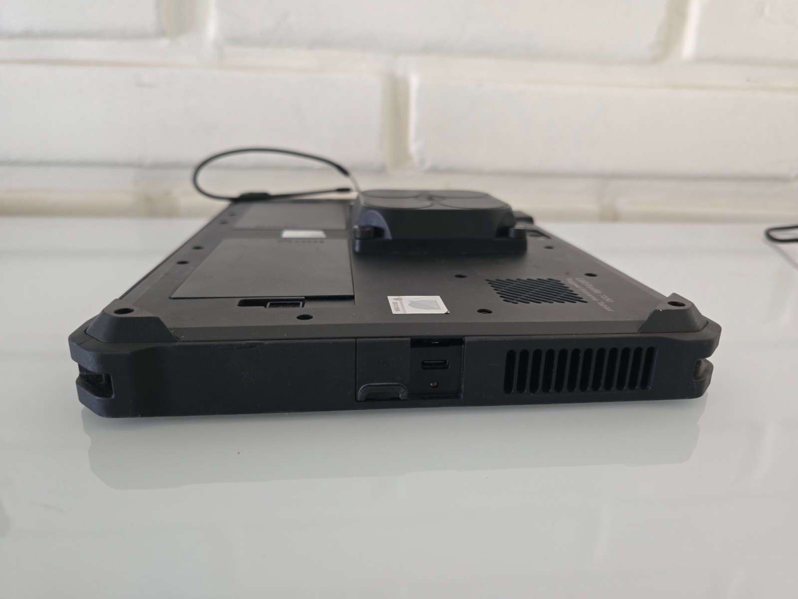 Dell Latitude 7230 Rugged Extreme 5G Cellular i7-1260U 32GB RAM, 1000GB, Scanner