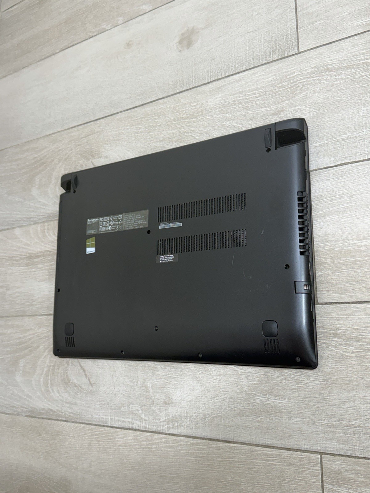 Lenovo Flex 2-15 15.5″ Touch Laptop Core i5-4030U 6GB RAM 500GB HDD Win-11
