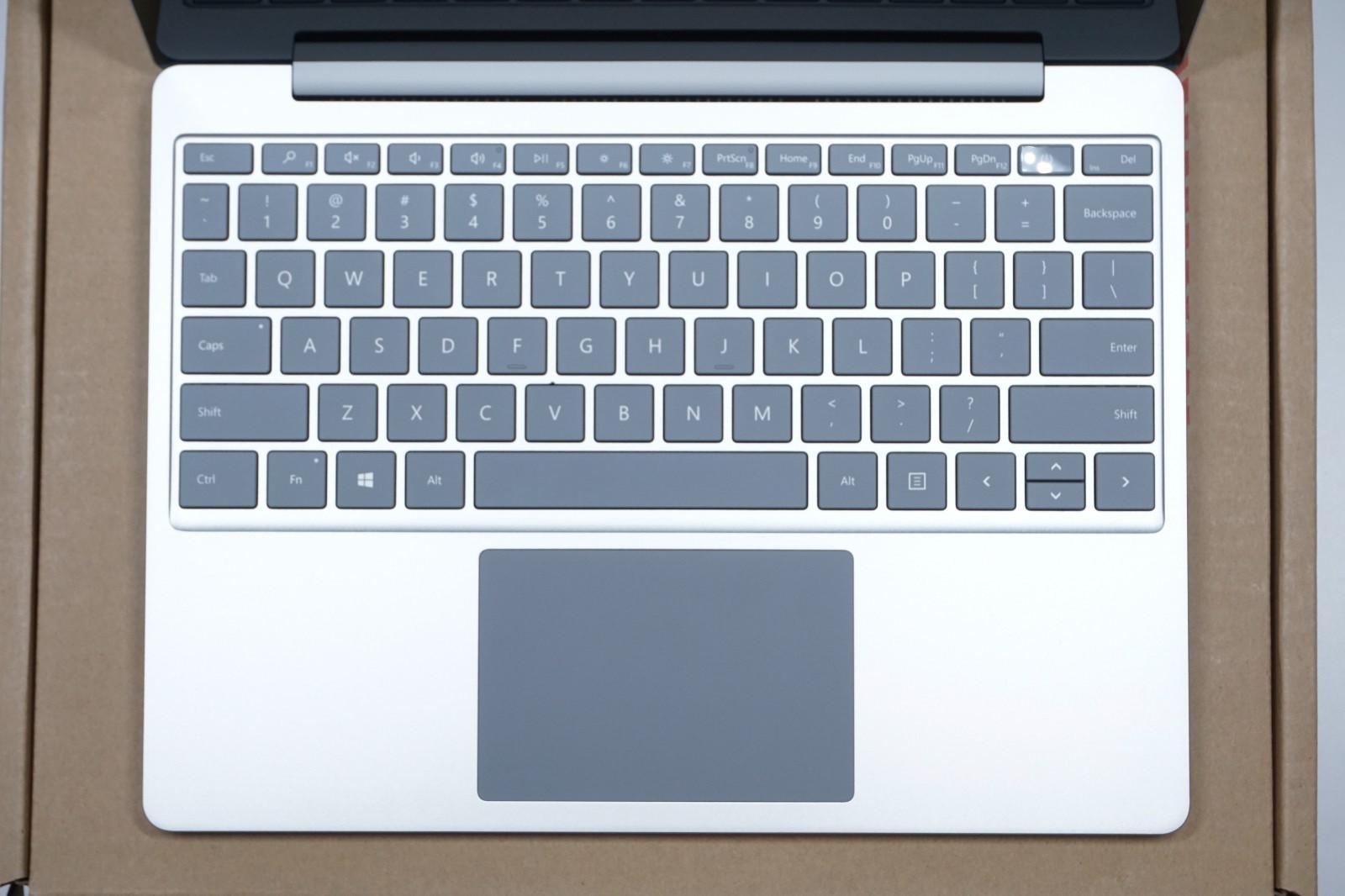 Surface Laptop Go MODEL 1943 12.4″ TOUCH i5-1035G1 @ 16GB RAM 256GB SSD (New)