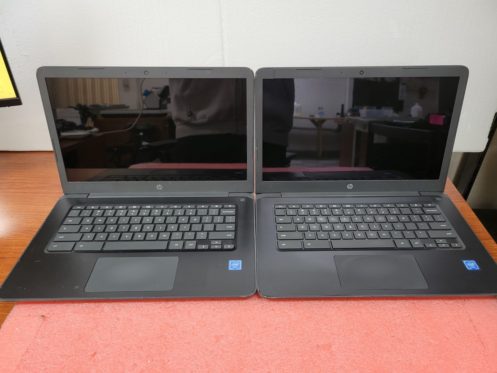 2x HP Chromebook 14-CA061DX Intel Celeron N3350@1.1GHz 4GB 32GB SSD w/PA | C908