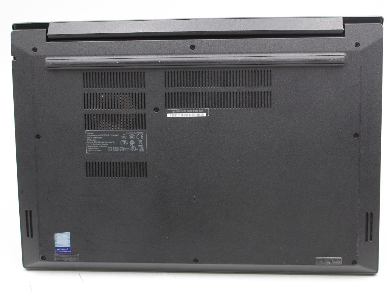 Lenovo ThinkPad E590 15.6in 256 SSD 8 GB RAM i5-8265U No OS