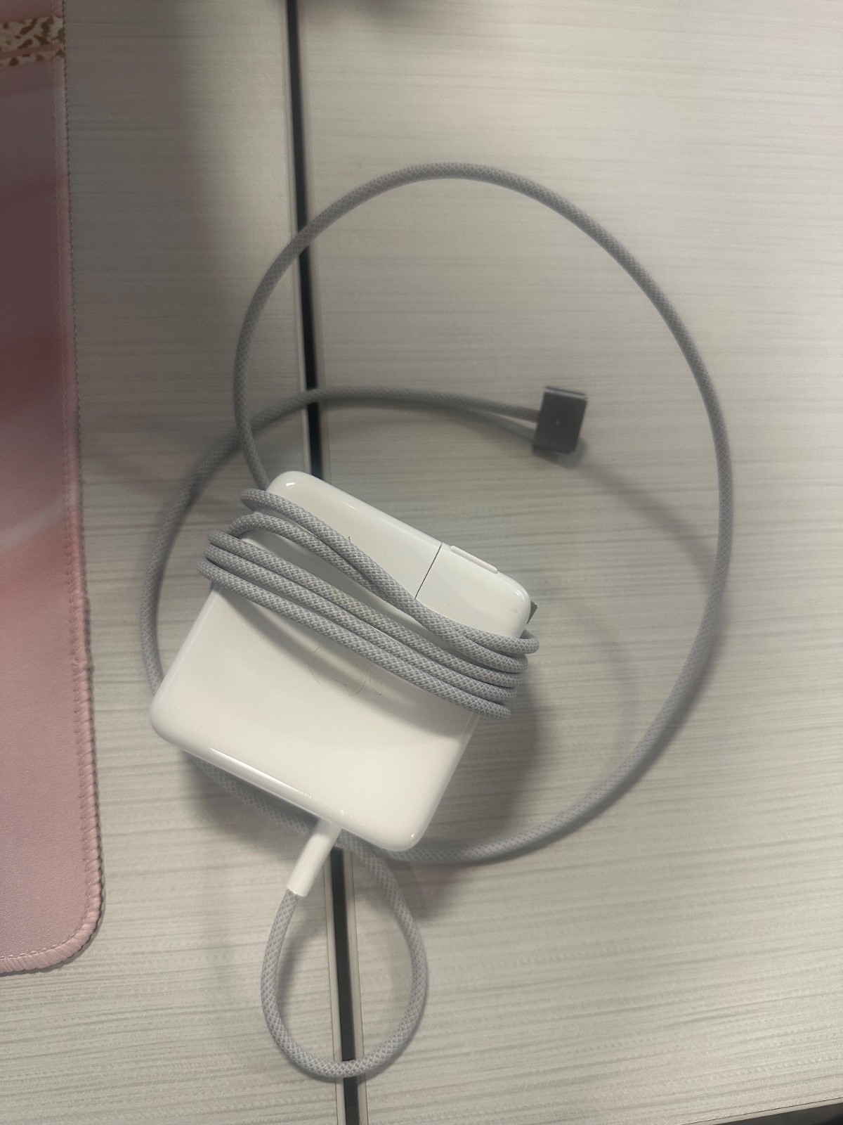 apple mack bookpro, space gray , looks brand new used a few times