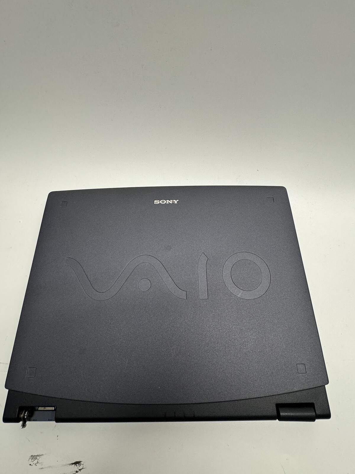 VINTAGE Sony VAIO PCG-F340 Laptop w/OEM Power Adapter For parts or repair.