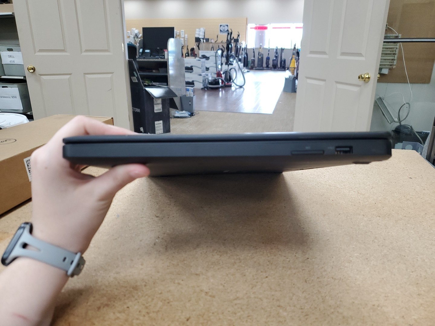Dell Latitude E5550 500GB SSD, i5-5300U 2.2GHz, 8GB Ram) Laptop 050526-1