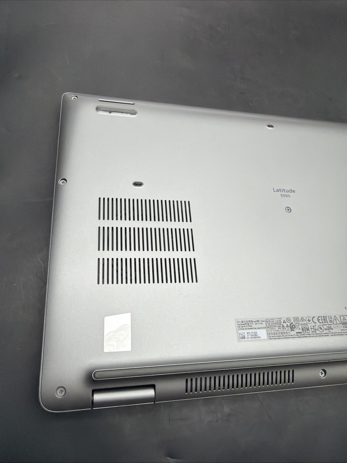 USED 2025 Dell Latitude 5550 Laptop 15.6” FHD (Ultra 7-165U 16GB RAM 512GB SSD)