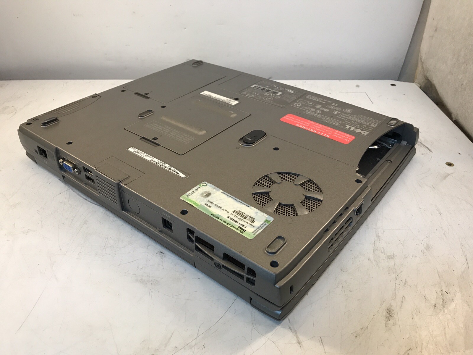 Dell Inspiron 1150 Laptop PP08L 1GB Ram No HDD Boots BIOS Bad screen
