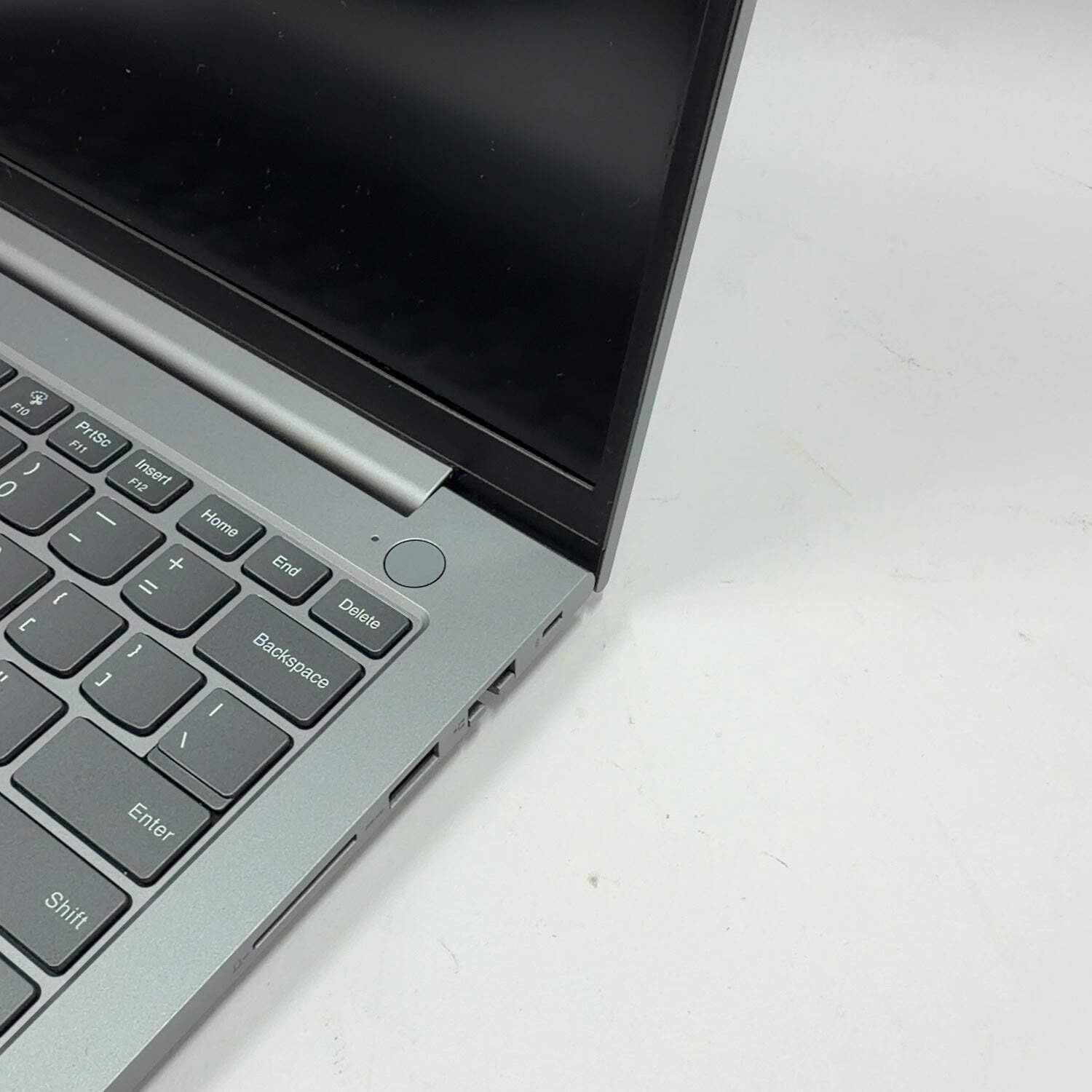 Lenovo ThinkBook 14 Gen 6 14″ Ryzen 7 7730U 2.0GHz 16GB RAM 256GB SSD