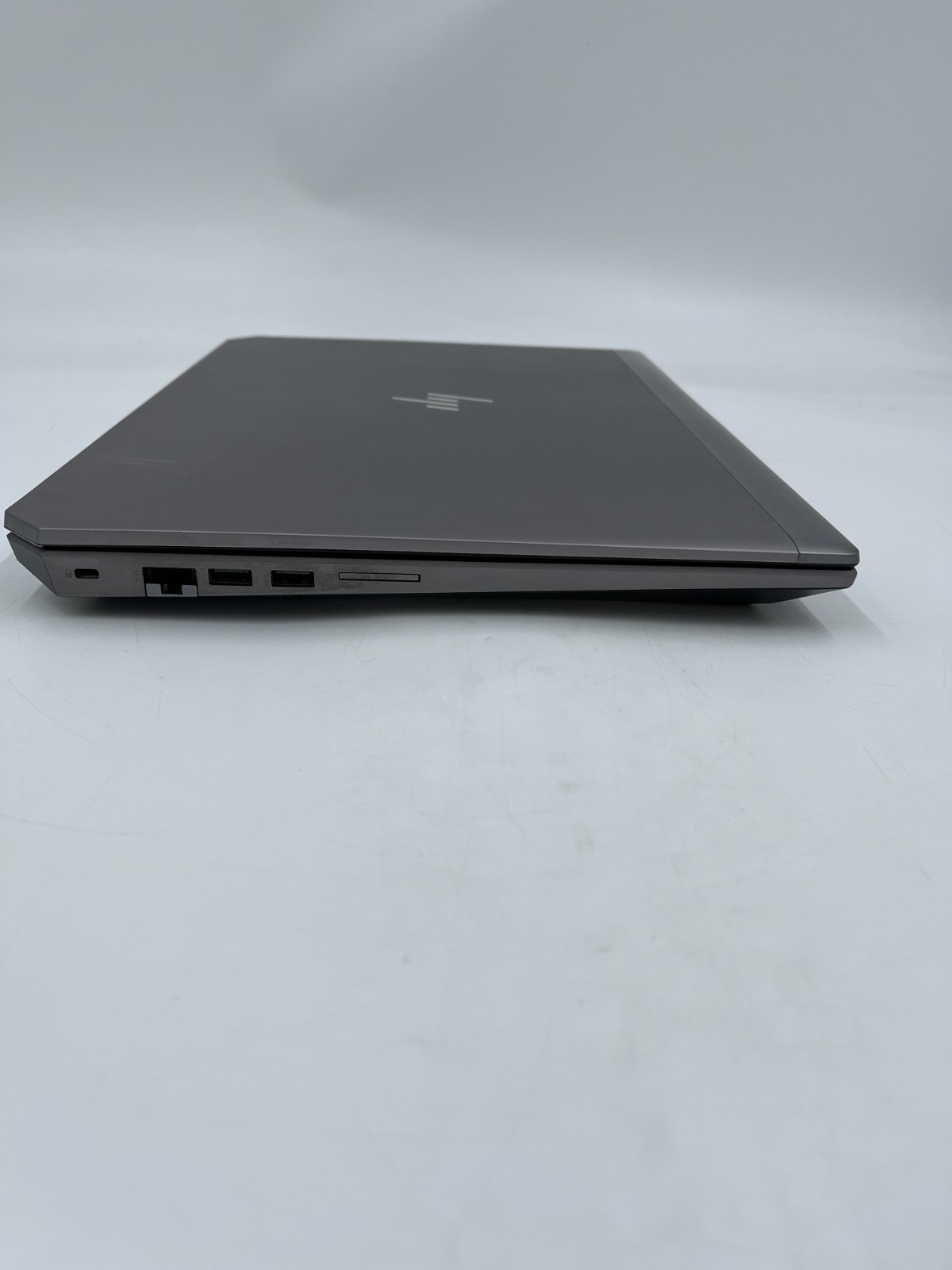 HP zBook 15 G5 i7-8750H 2.20GHz 16GB Ram 256GB SSD Win 11 Pro P1000