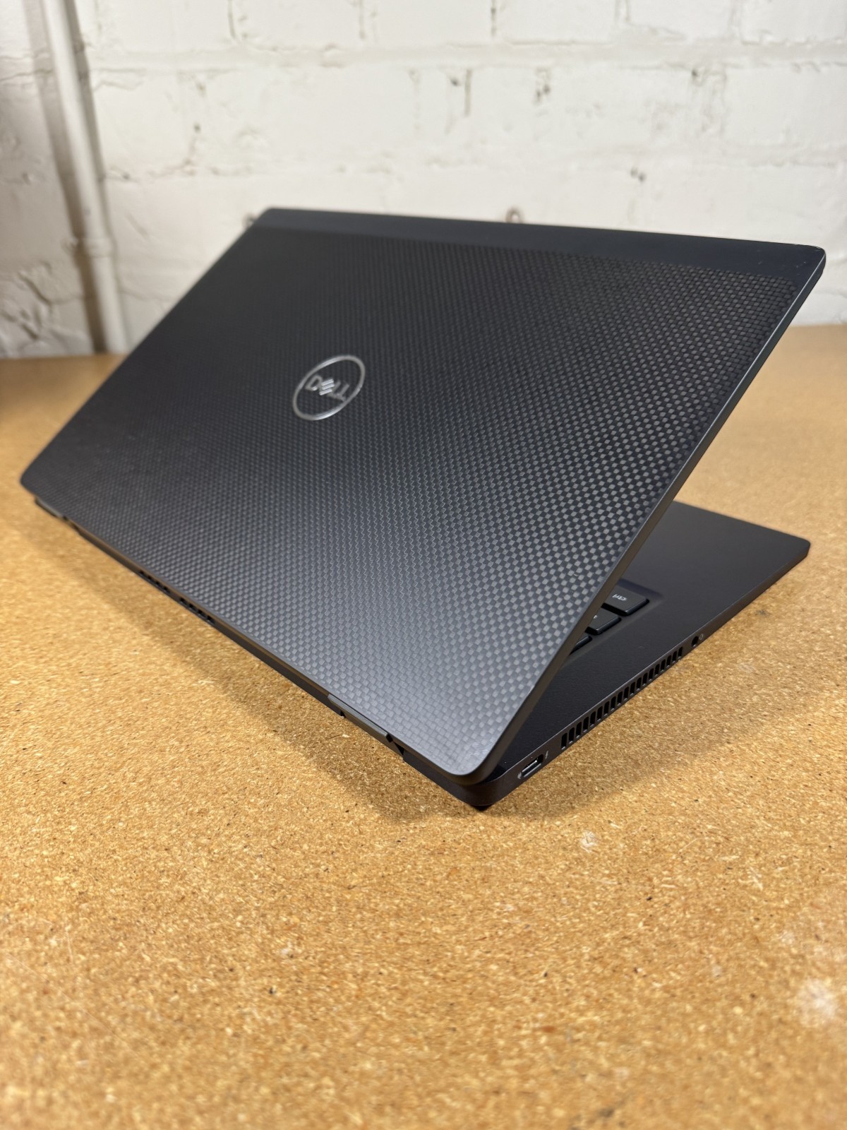 Dell Latitude 7430 14″ Non-Touch i7-1265U 16GB 256GB SSD Iris Xe W11P
