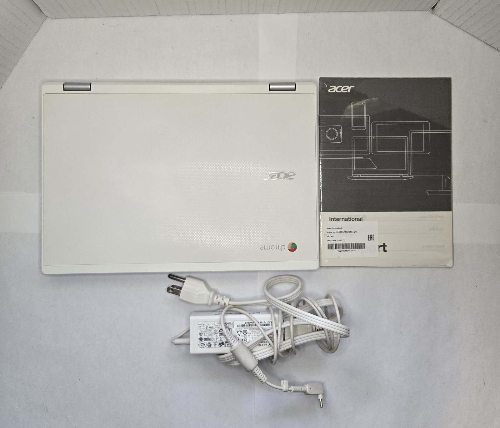 Acer Chromebook N15Q8 11.6″ Touchscreen 2-in-1 Laptop, White, w/ Charger