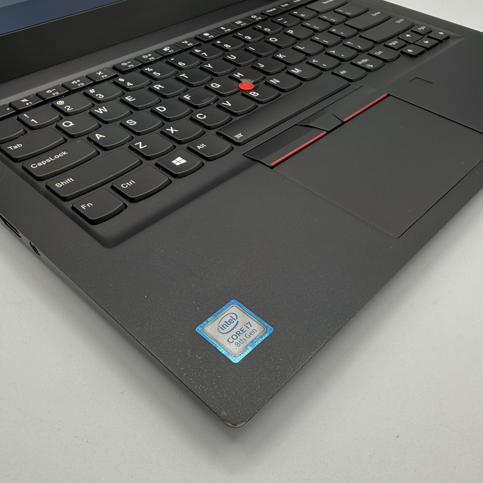 Lenovo ThinkPad T490s 14″ i7-8565U 16GB RAM 256GB SSD Win11 Pro Fingerprin Fair