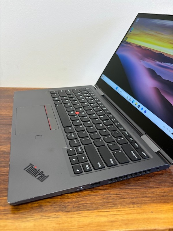 Lenovo ThinkPad X1 Yoga Gen 5 14″ Touch i5-10310U 1.7GHz 16GB 256GB SSD Win11P
