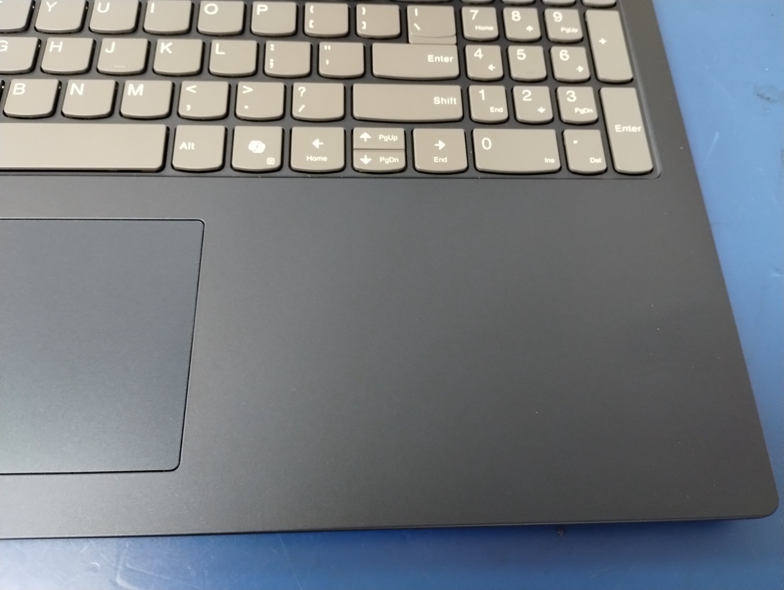 Lenovo IdeaPad 5 2-in-1 16AKP10, AMD Ryzen AI 7 350, 16 GB RAM, 1 TB NVMe SSD