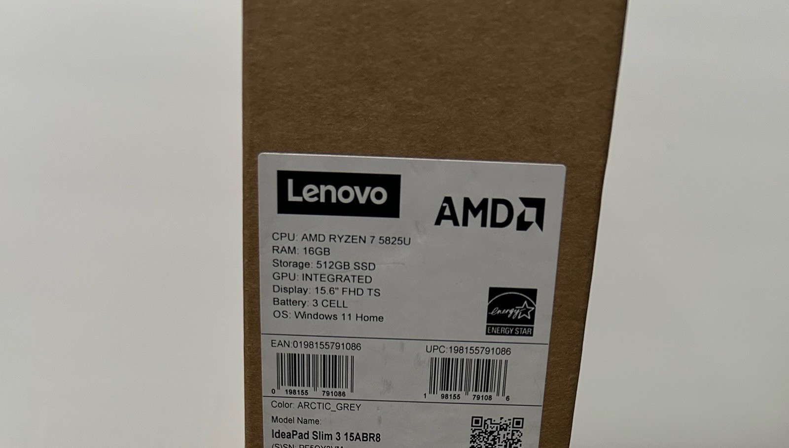 New Lenovo IdeaPad Slim 3 15.6″ Touchscreen FHD Ryzen 7 5825U/16GB/512GB Laptop