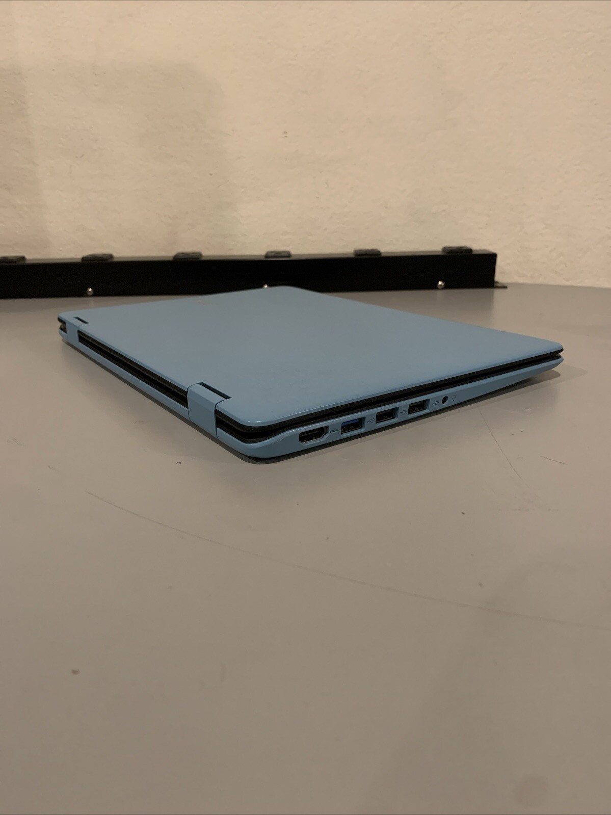 Acer Spin 1 SP111-31-C2W3 Touchscreen Convertible Laptop Needs Battery
