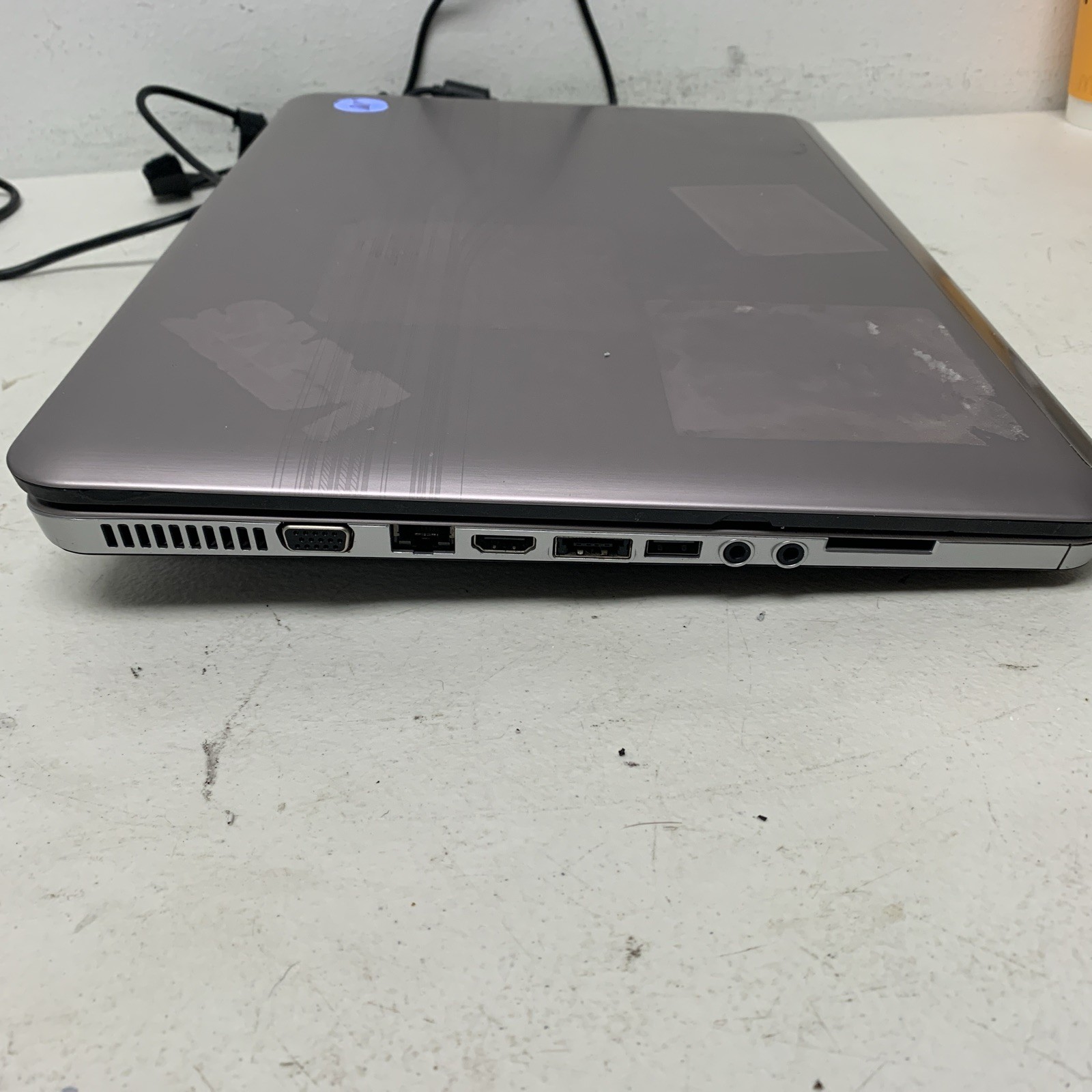HP Pavilion DV7-4183cl Intel i5-M460 2.53GHz 6 GB 500gbHDD Wind 10 No Batt