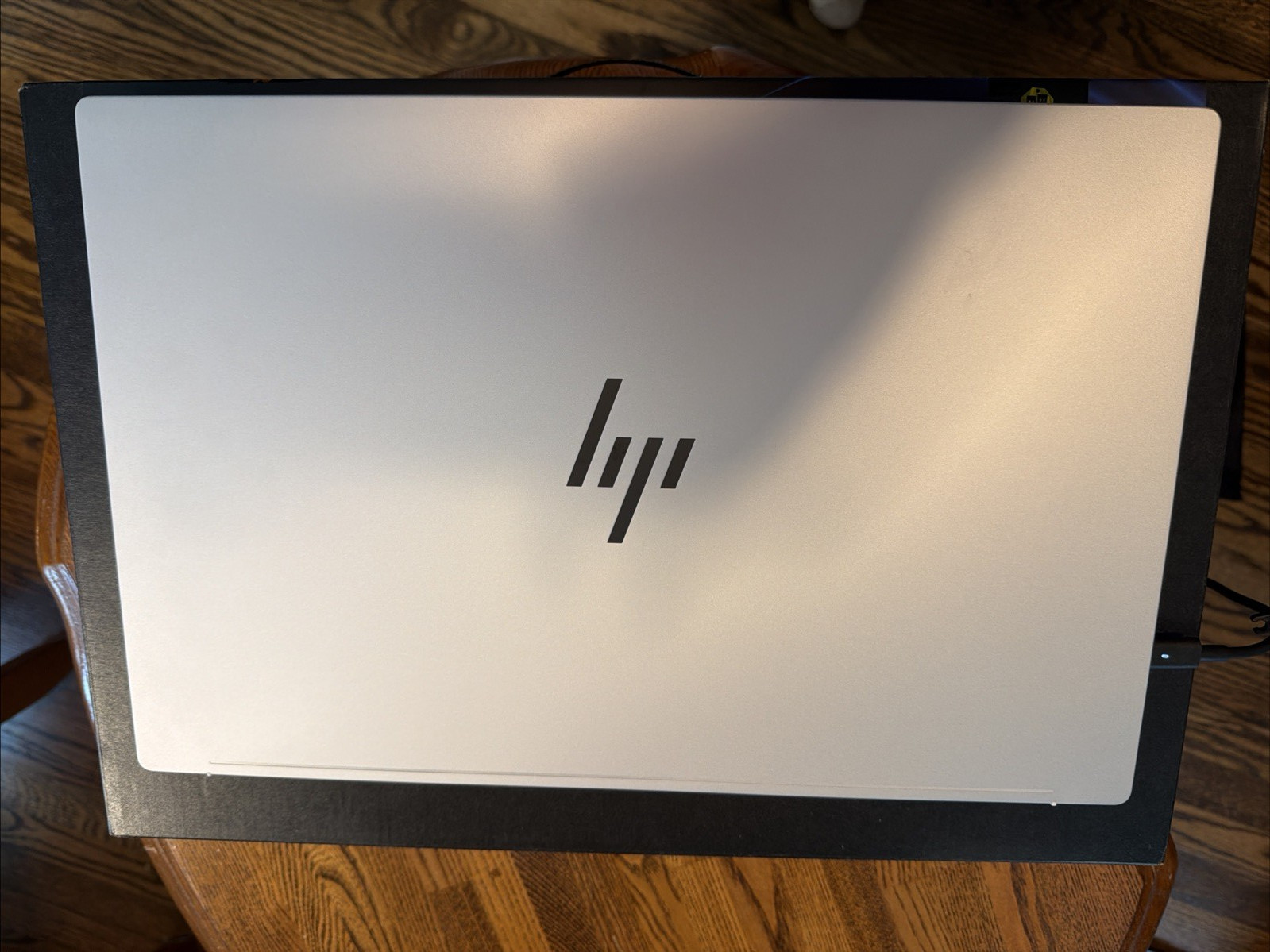 HP Omnibook X 17.3″ CoPilot+ PC FHD Touch Intel Core Ultra 7 256V 16G 1TB 10/10