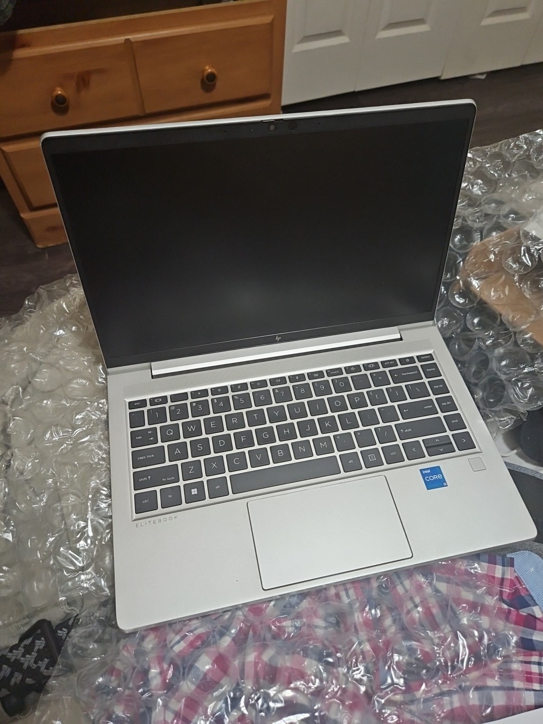 HP EliteBook 640 G10 i7-1365U/16GB/No HD