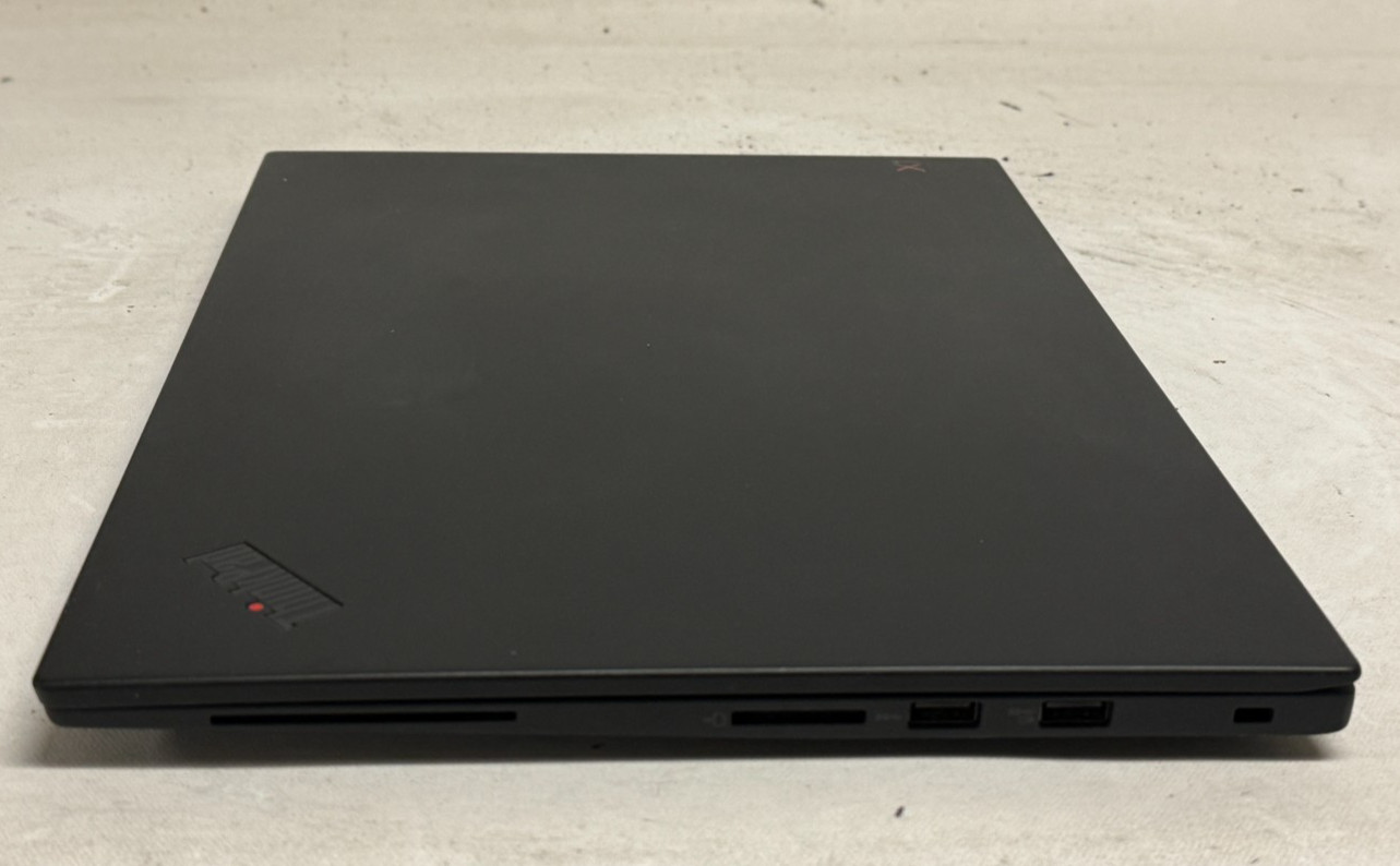 Lenovo ThinkPad x1 Extreme 15.6″ (i7-9850H – 16GB RAM – 2x256GB SSD – Win11Home)