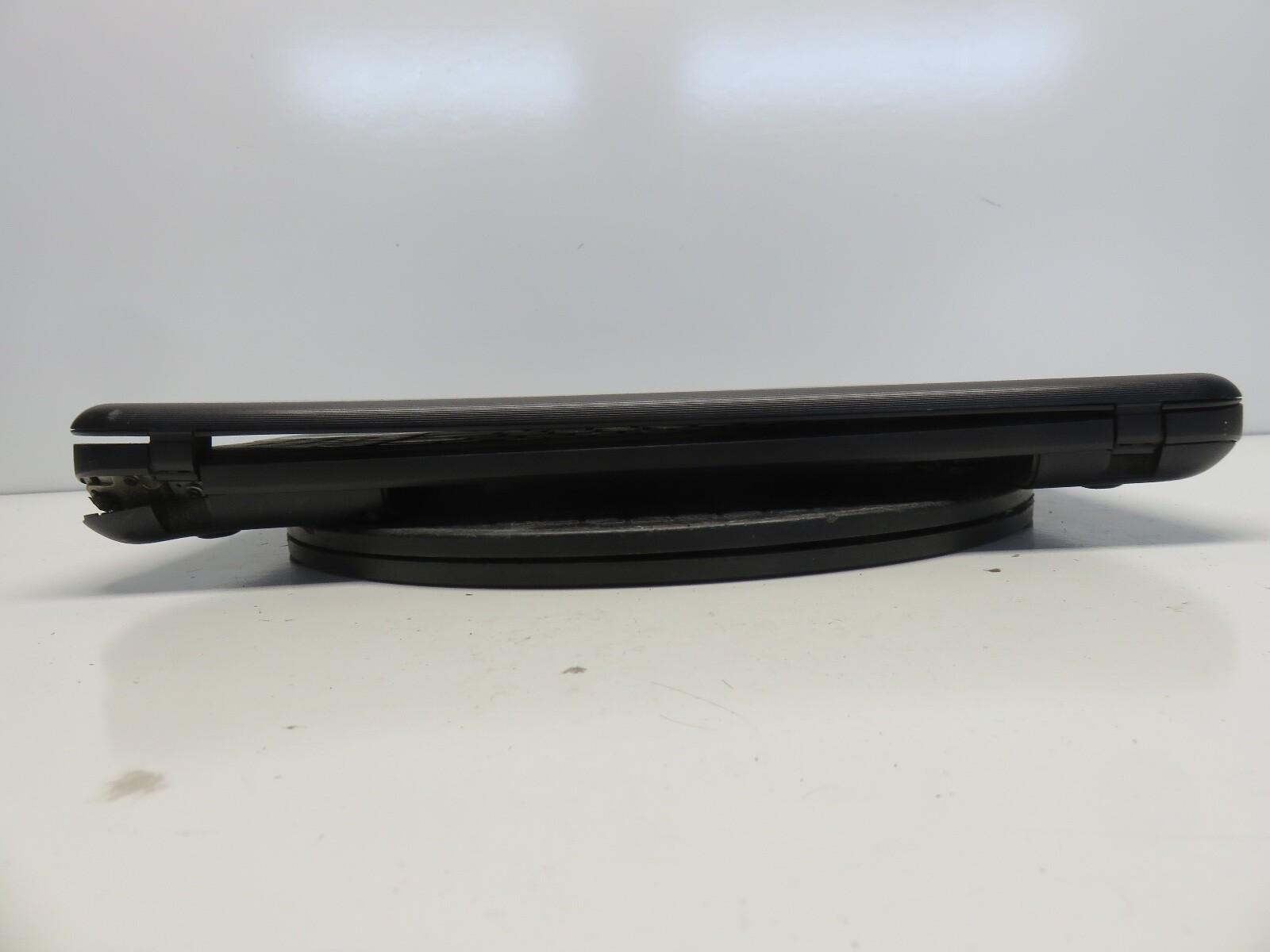 Toshiba Satellite C55-A5220 Celeron 1037U 1.8GHz 2 GB NO HDD No Batt READ