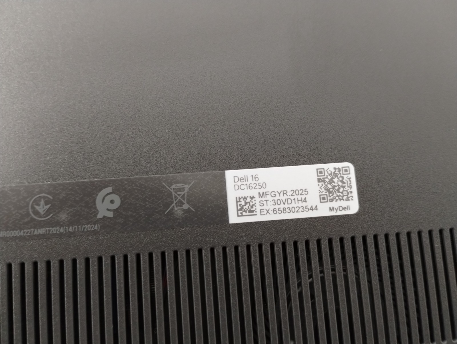 DELL 16 DC16250 MRYT3, Intel Core 7 150U, 1.80 GHz, 16 GB RAM, 1 TB NVMe SSD