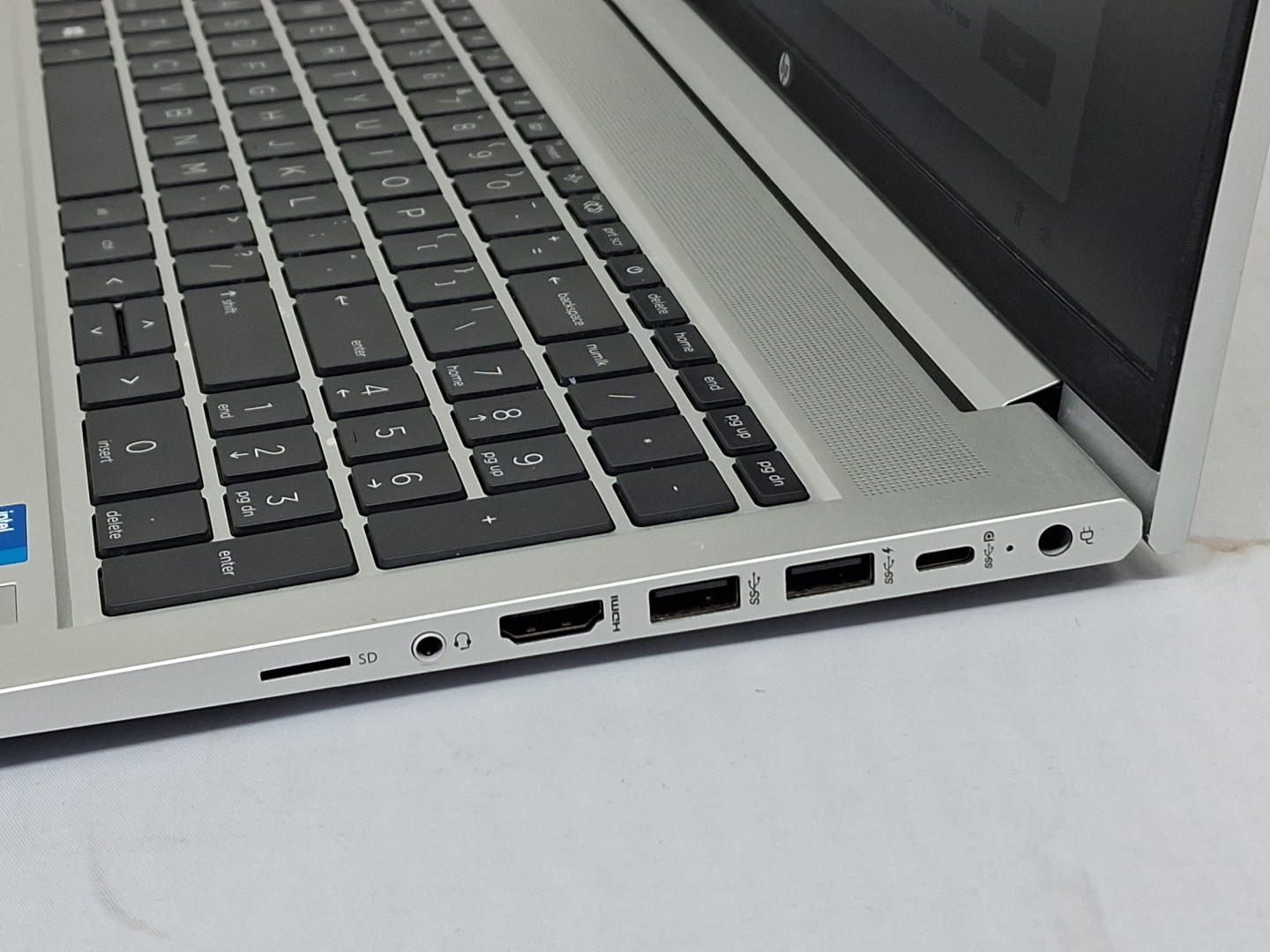 HP ProBook 450 G8 15.6″ – i5-1135G7, 8GB, 256GB – Windows 11