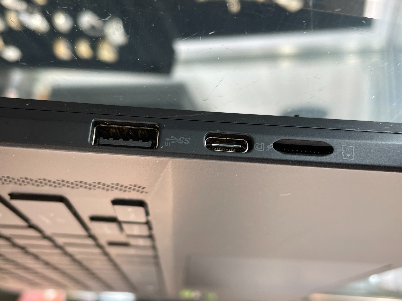 ASUS ROG Zephyrus 16″ (1TB SSD, Intel Core i9 13th Gen., 2.60 GHz, 16GB) Gaming