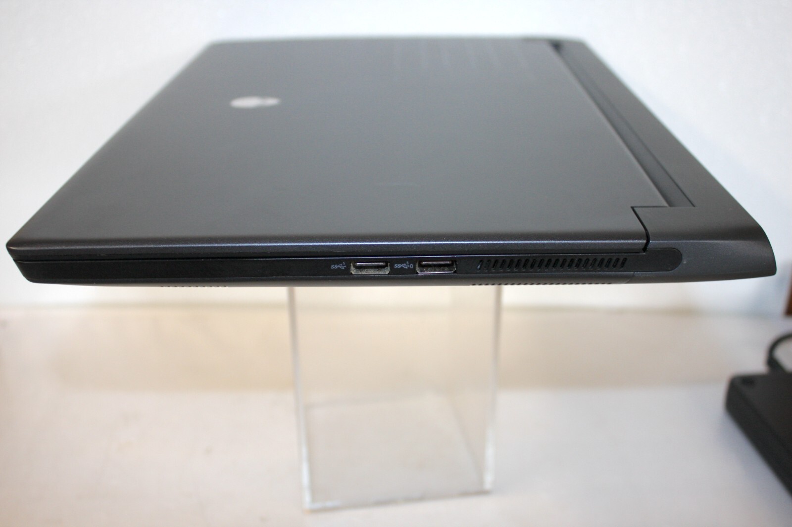 Alienware M15 Ryzen Edition R5 1TB SSD/16GB AMD Ryzen 9 Nvidia Geforce RTX3070