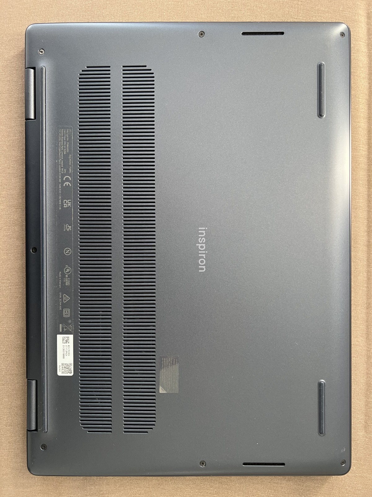 Dell Inspiron 14 2-in-1 Touchscreen Ryzen 5 8640HS 8GB RAM 512GB SSD Win 11