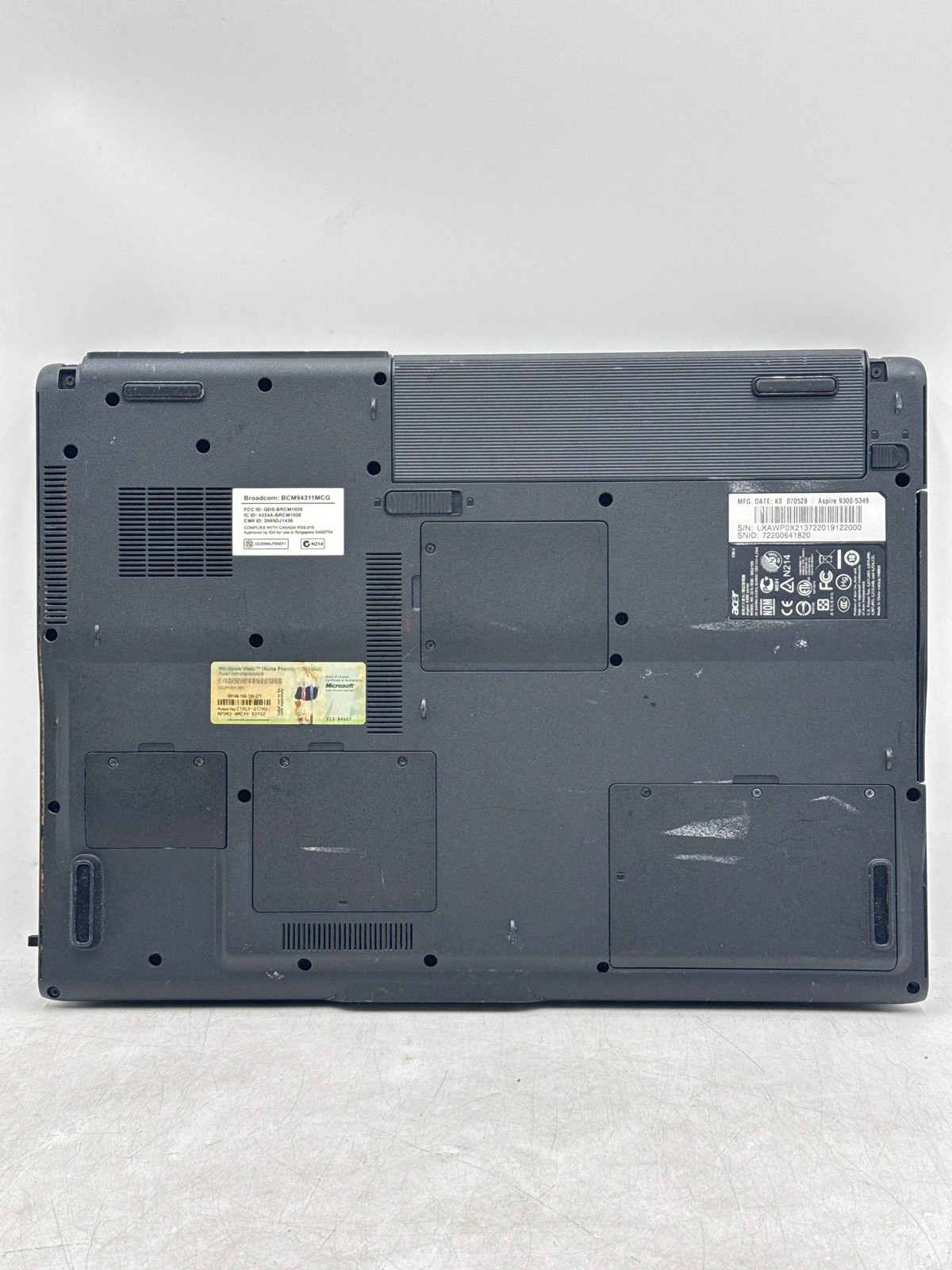 Acer Aspire 9300 17″ Laptop AMD Turion 64 X2 – No Power