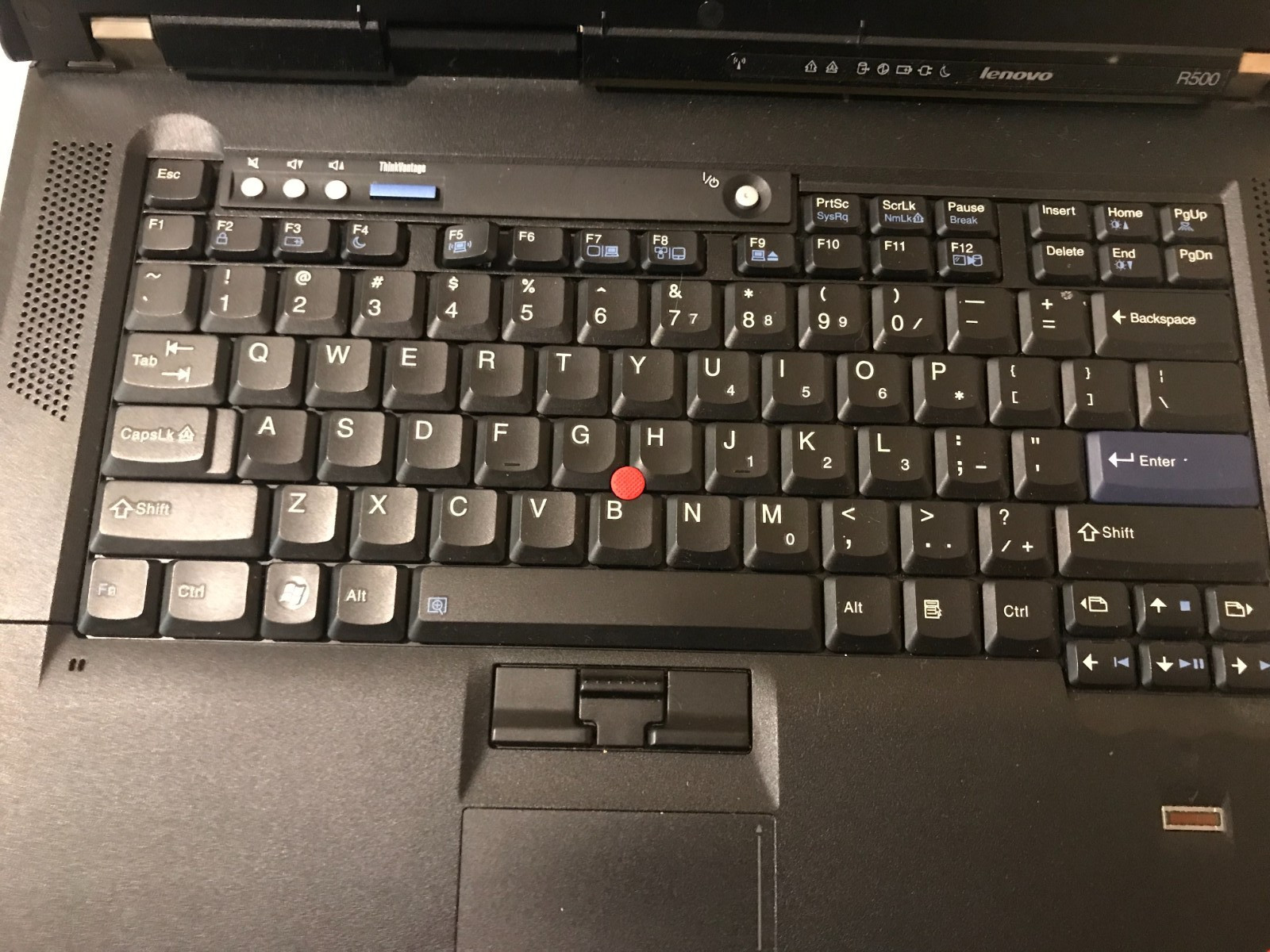 Lenovo Thinkpad R500 15″ Laptop Core 2 Duo P8600 2.4 GHz 160GB HDD 2048 MB RAM