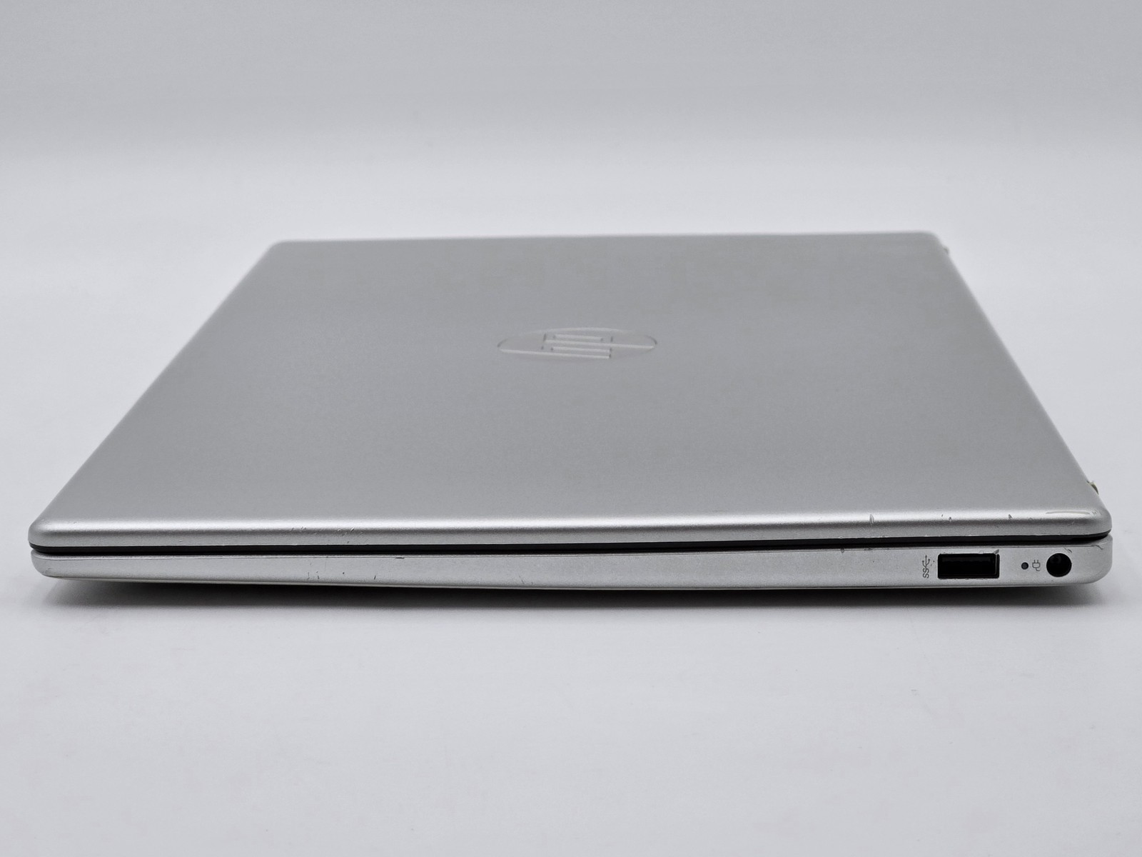 HP Laptop 15-fd0023dx 15″ HD Touch I3-1215U 256GB SSD 8GB W11 Webcam