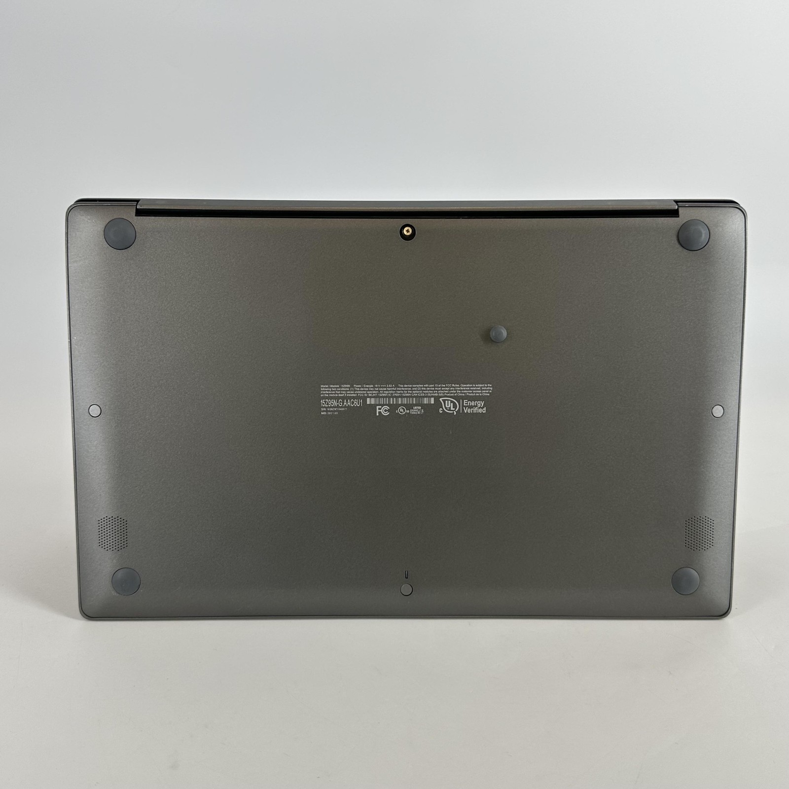 LG Gram 15 Gray FHD i5-1135G7 2.40GHz 16GB RAM 512GB SSD Split Frame